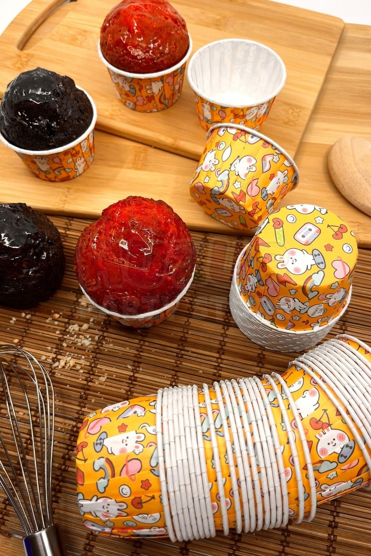 Hardal Sarısı Tavşan Baskılı 50li Kek Kalıbı Fırında Dağılmayan 6.5x4 Cm Sert Karton Muffin Cupcake