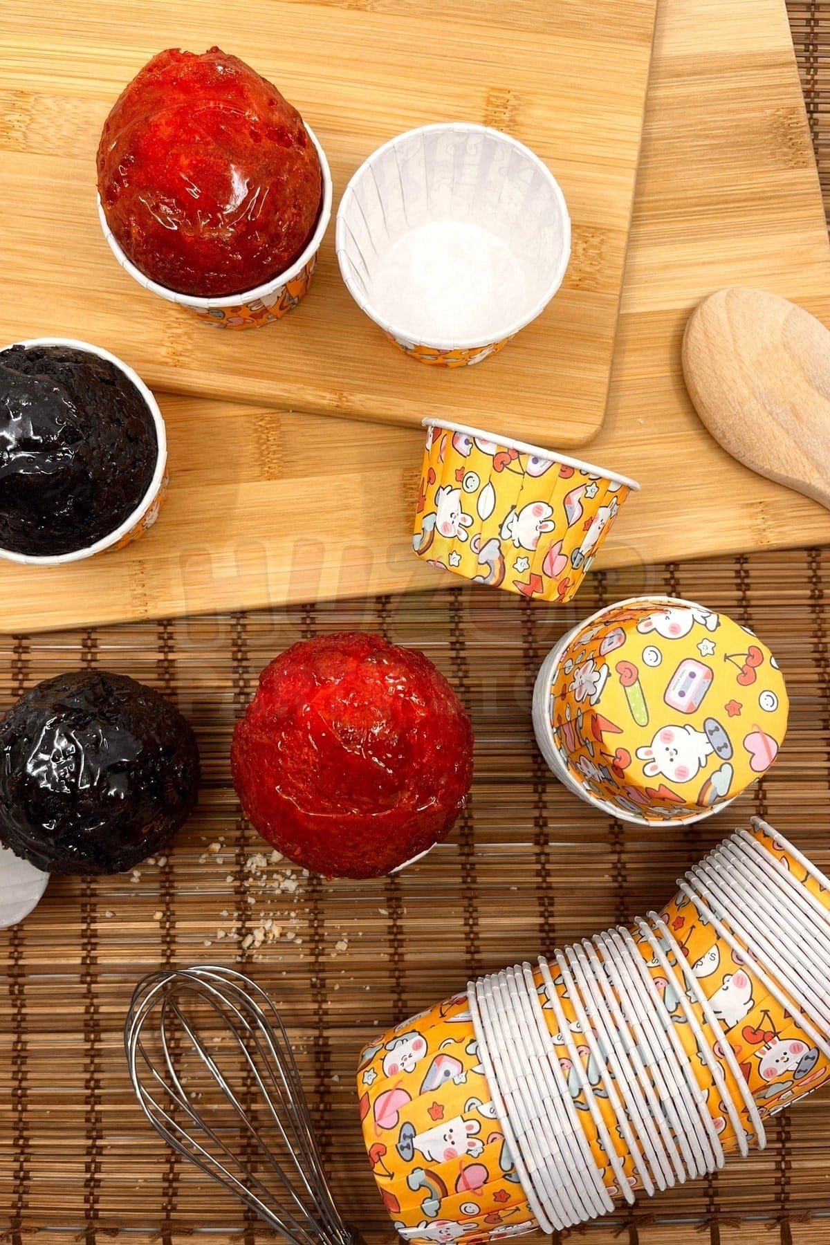 Hardal Sarısı Tavşan Baskılı 50li Kek Kalıbı Fırında Dağılmayan 6.5x4 Cm Sert Karton Muffin Cupcake