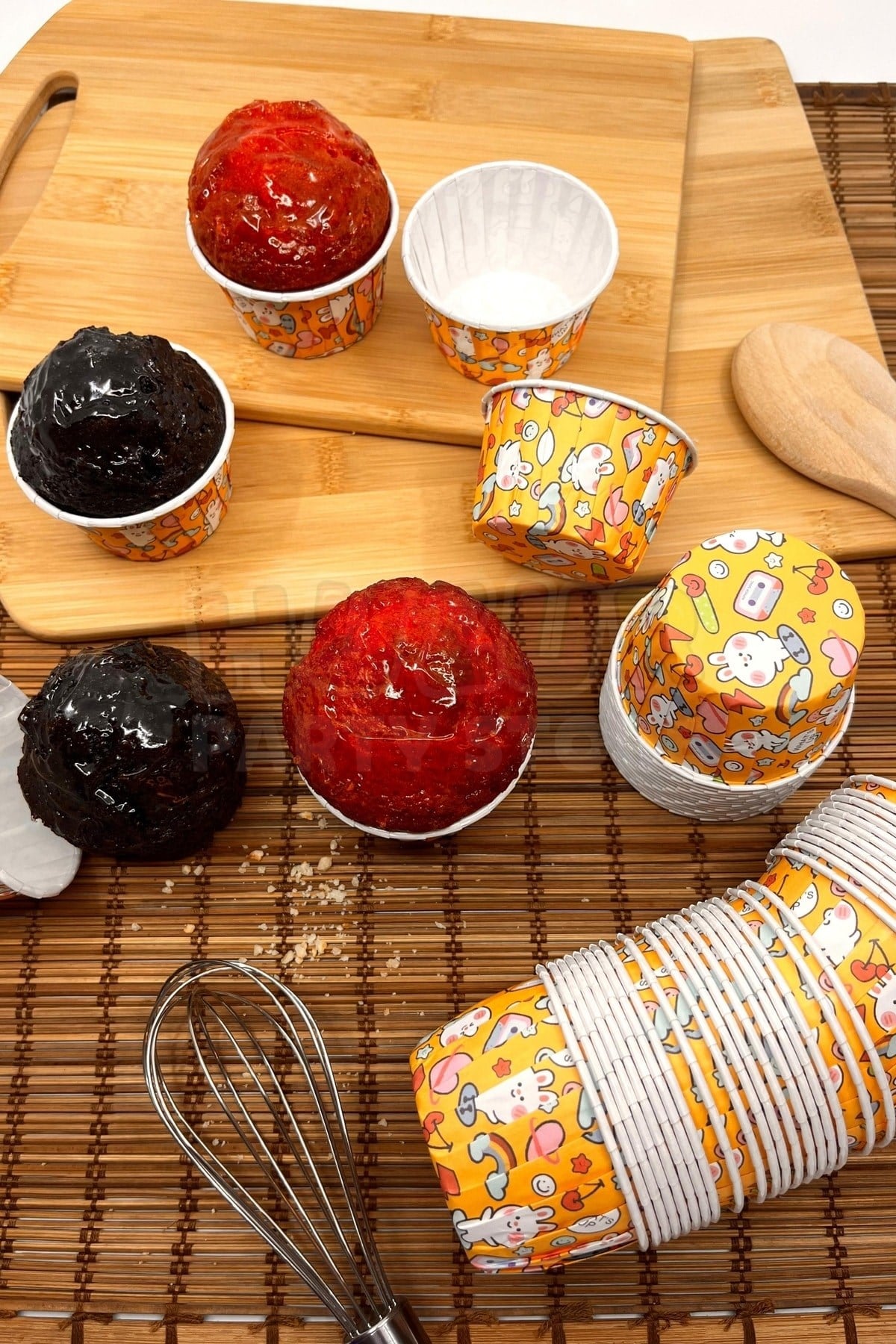 Hardal Sarısı Tavşan Baskılı 50li Kek Kalıbı Fırında Dağılmayan 6.5x4 Cm Sert Karton Muffin Cupcake