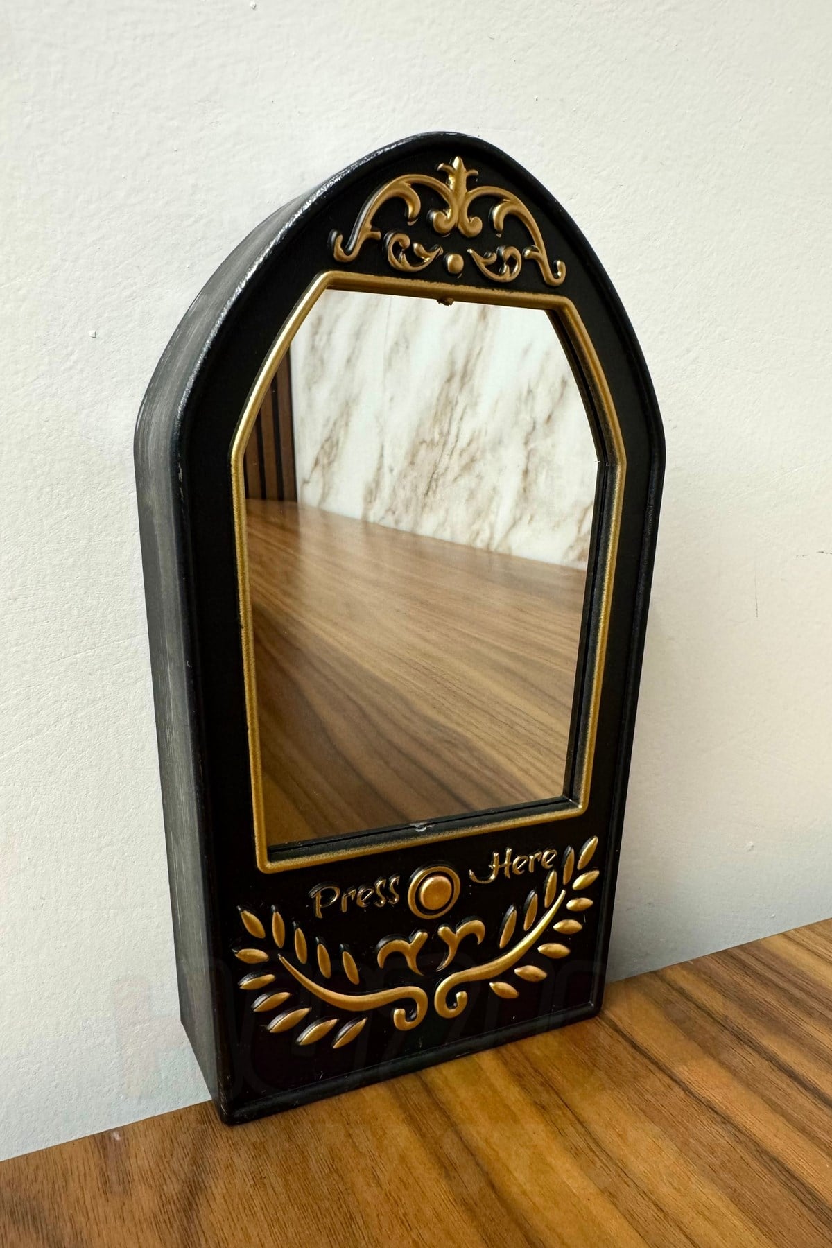 Işıklı Sesli Sonsuz Kafatası Işıklı Kapı Zili 19x10 Cm Asma Aparatlı Halloween Cadılar Bayramı