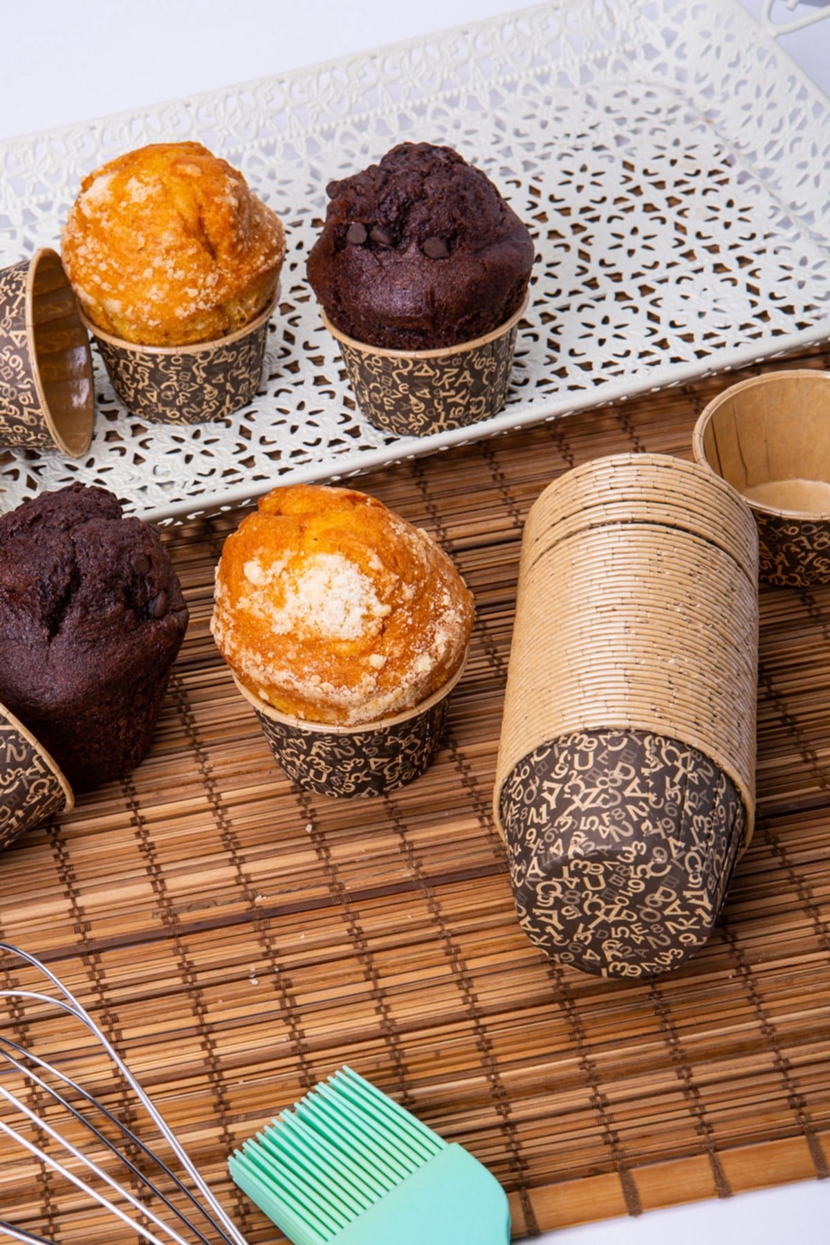 Kahverengi 50li Kek Kalıbı Harf Rakam Baskılı Fırında Dağılmayan 7x3.5 cm Muffin Cupcake Kapsülü