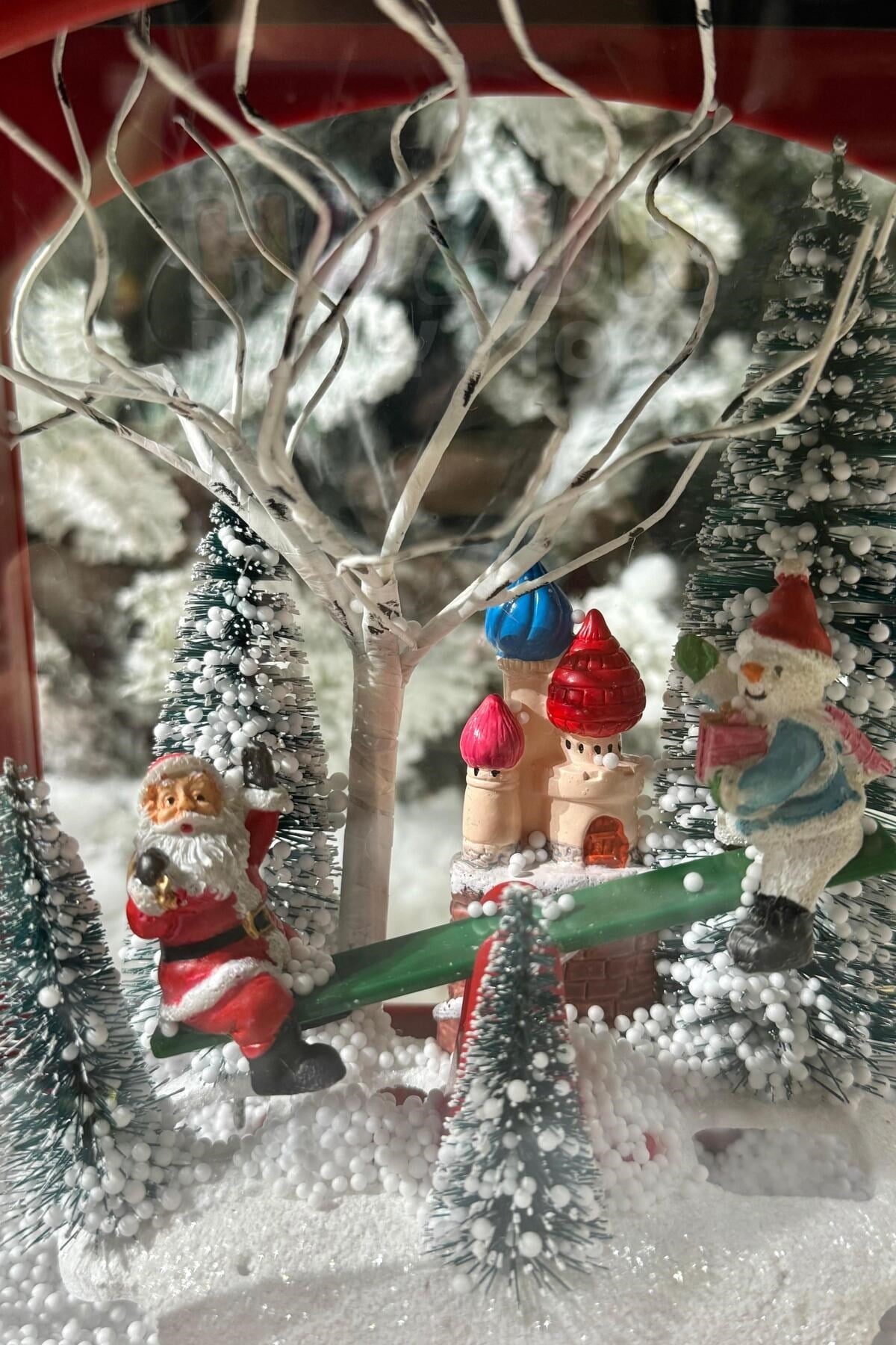 Kar Yağan Hareketli Işıklı Müzikli Fener 40x22 Cm Noel Babalı Kış Temalı Yılbaşı Yeni Yıl Dekor Süsü