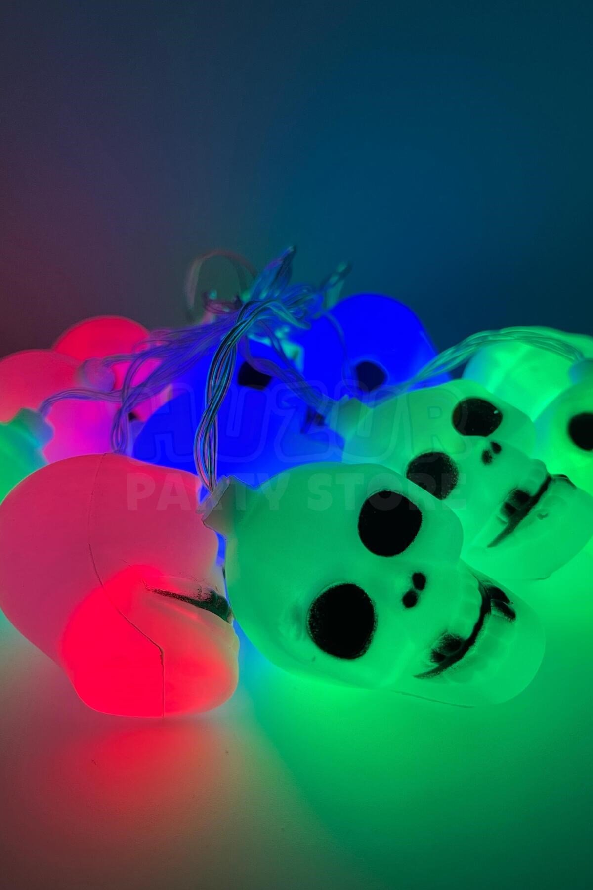 Kurukafa Led Işık Karışık Renkli 12 Kurukafalı 240 Cm Pilli Halloween Cadılar Bayramı Dekor Süsü