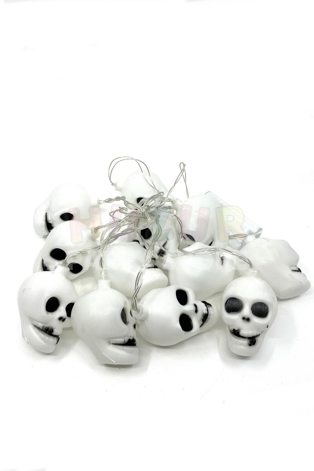 Kurukafa Led Işık Karışık Renkli 12 Kurukafalı 240 Cm Pilli Halloween Cadılar Bayramı Dekor Süsü