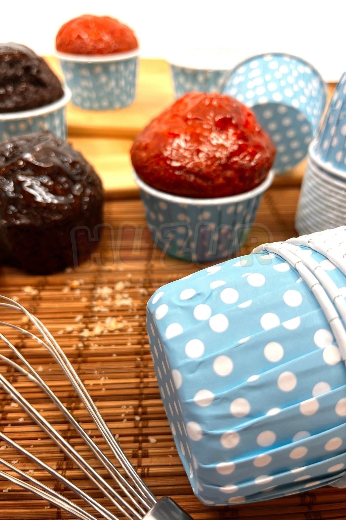 Mavi Puantiyeli 50li Kek Kalıbı Fırında Dağılmayan Puanlı 6.5x4 Cm Sert Karton Muffin Cupcake