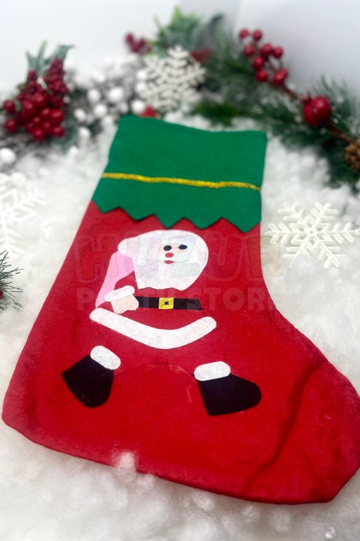 Noel Baba Yılbaşı Çorap 25x35 Cm Kırmızı Yeşil Renkli Yeni Yıl Çam Ağacı Asmalık Asılan Dekor Süs