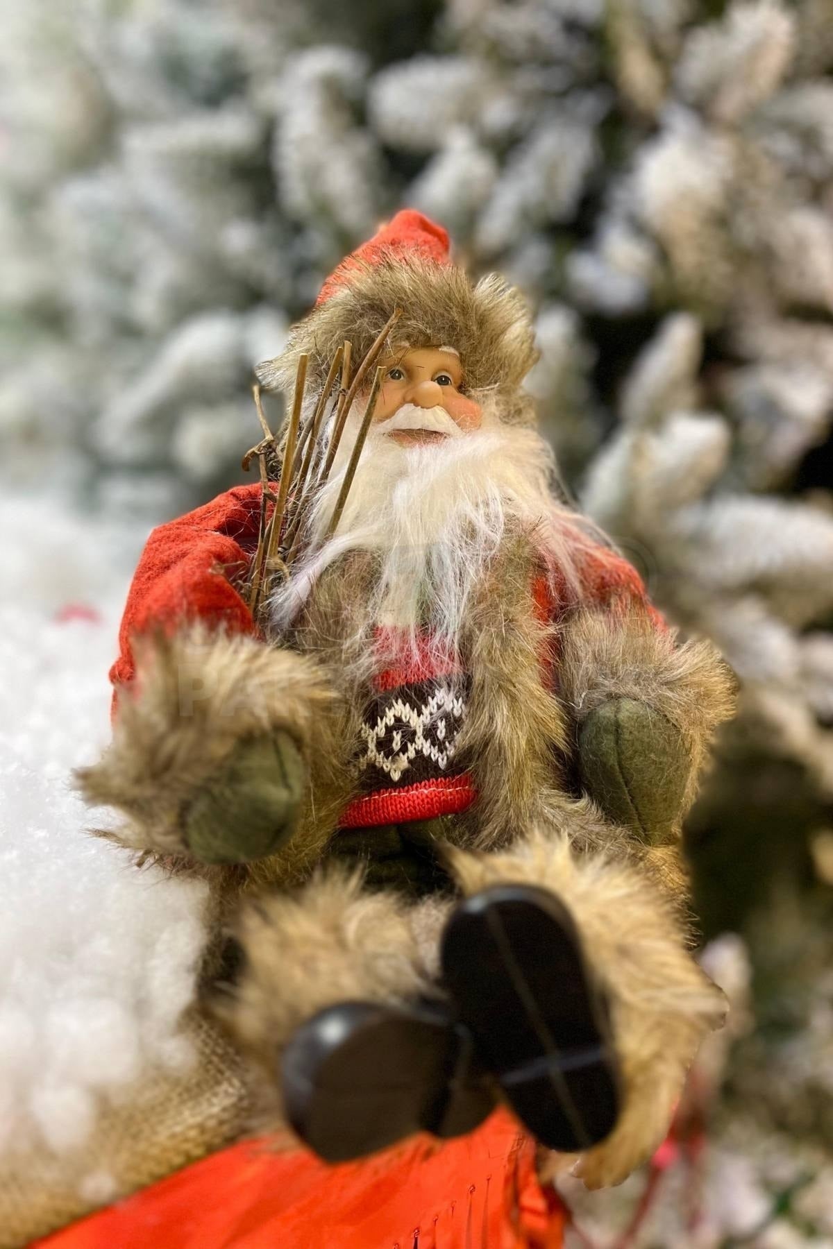 Oturan Noel Baba 30 Cm Kırmızı Kürklü Çalı Odun Detaylı Oturabilen Yılbaşı Yeni Konsept Dekoru