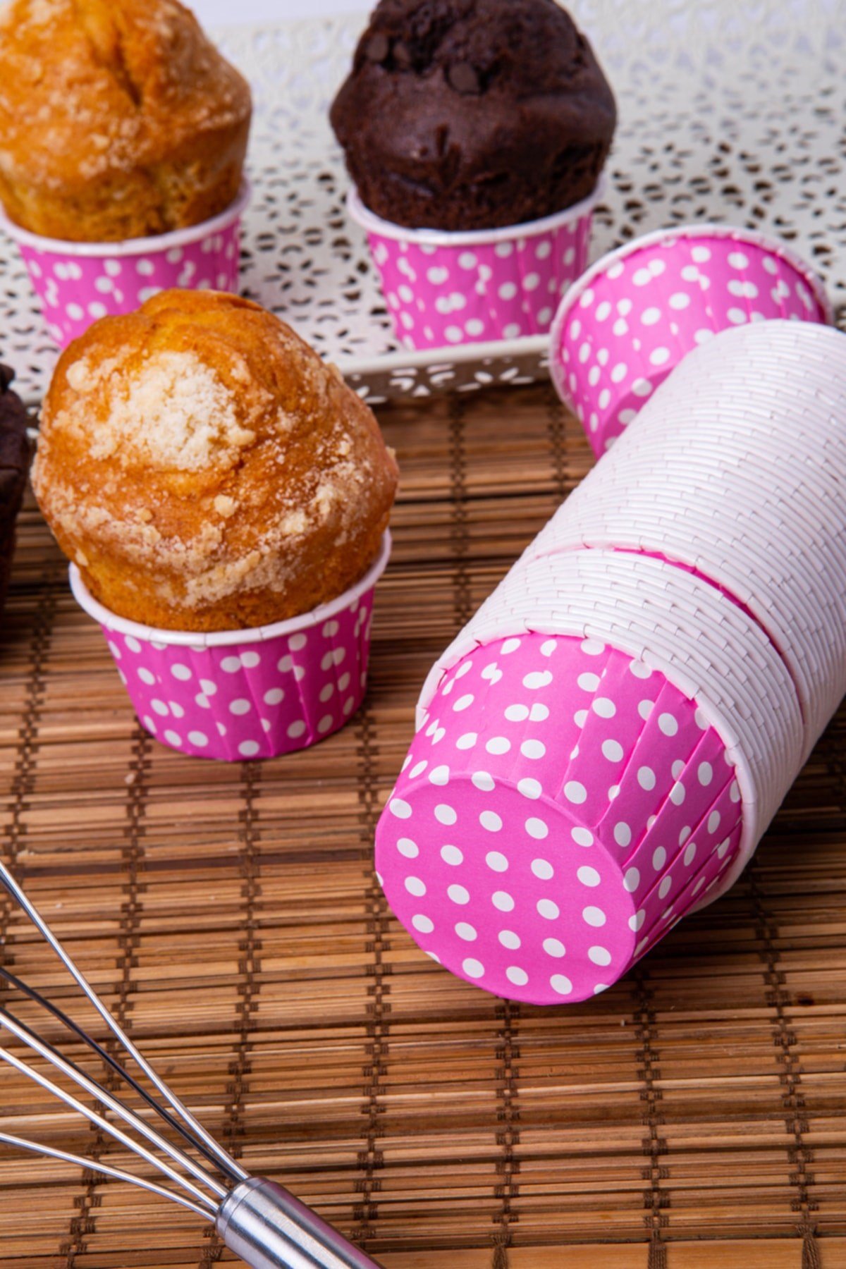 Pembe Puantiyeli 50li Kek Kalıbı Fırında Dağılmayan 7x3.5 mm Muffin Kalıbı Cupcake Stand Kapsülü