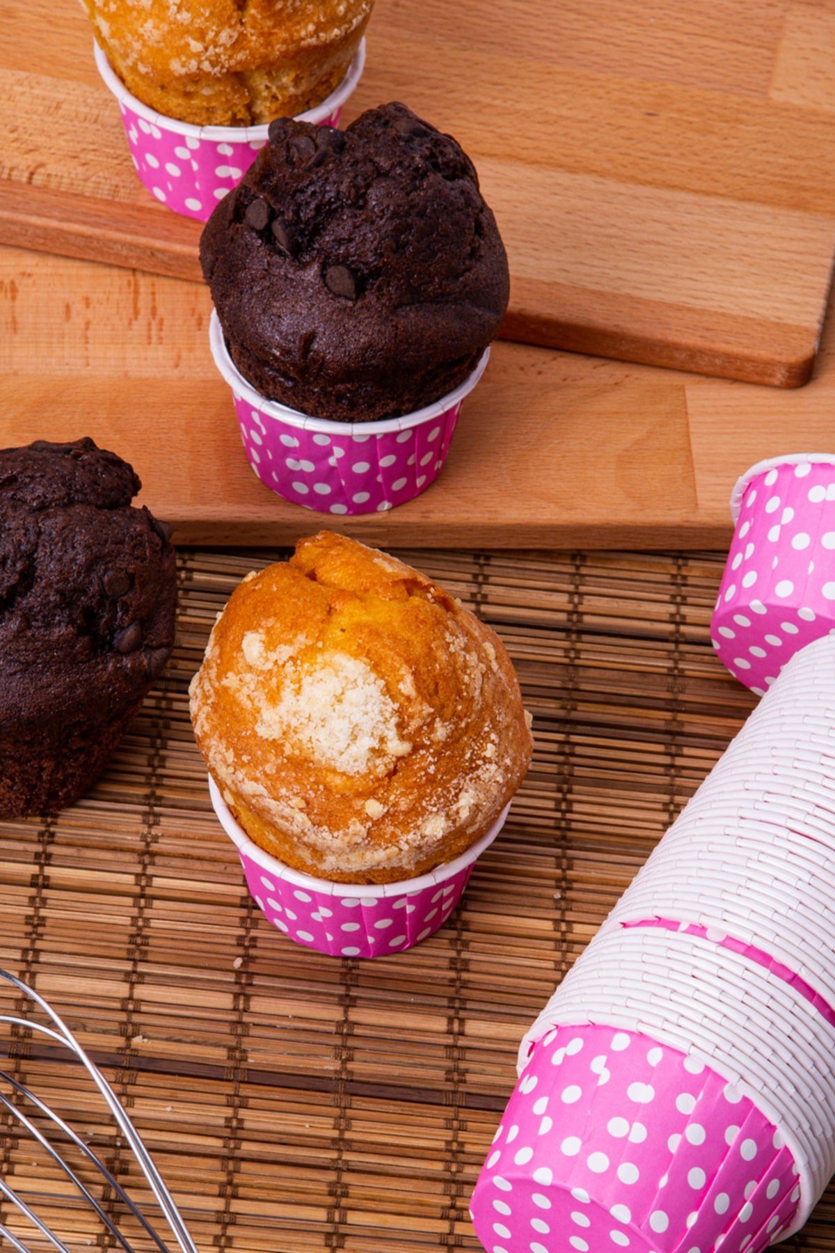 Pembe Puantiyeli 50li Kek Kalıbı Fırında Dağılmayan 7x3.5 mm Muffin Kalıbı Cupcake Stand Kapsülü