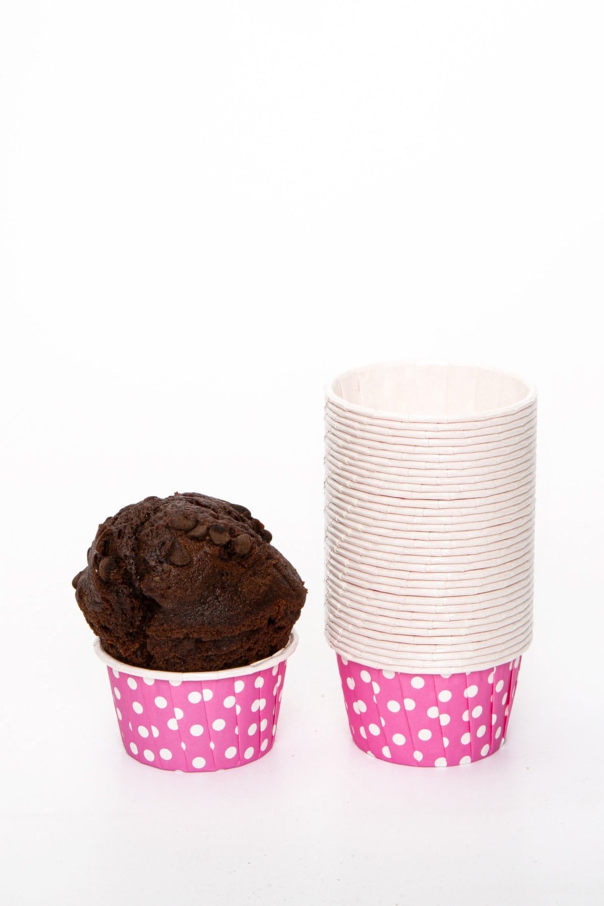 Pembe Puantiyeli 50li Kek Kalıbı Fırında Dağılmayan 7x3.5 mm Muffin Kalıbı Cupcake Stand Kapsülü
