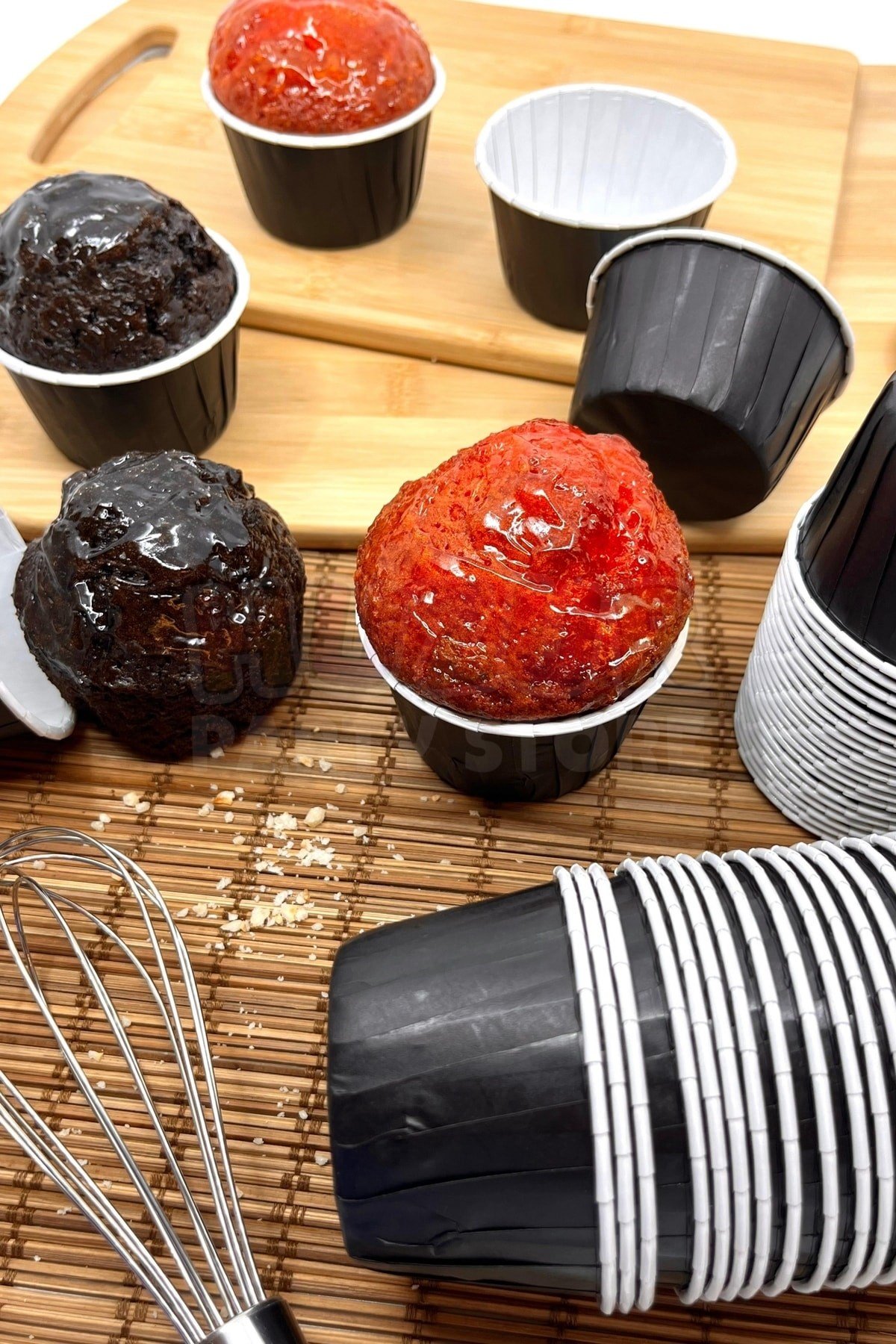 Siyah 50li Kek Kalıbı Fırında Dağılmayan 6.5x4 Cm Sert Karton Muffin Kalıbı Kabı Cupcake Kapsülü