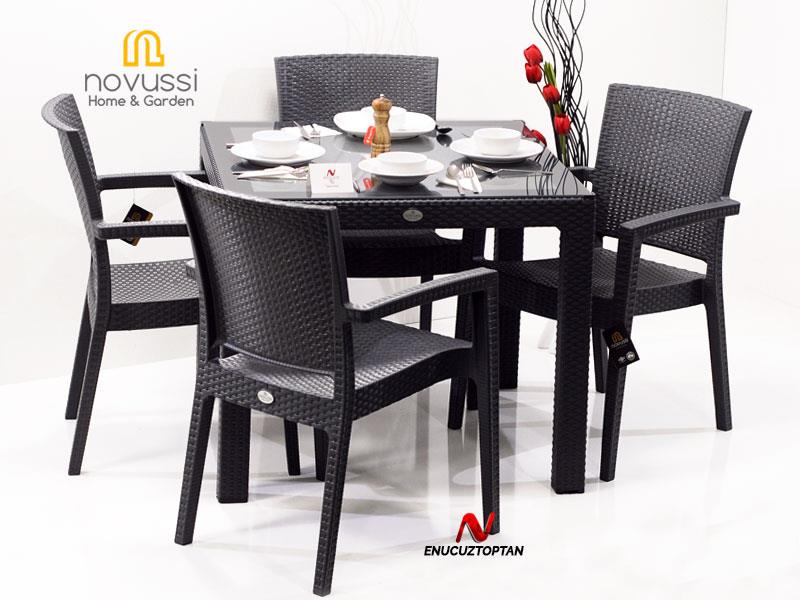 Novussi Rattan Camlı Kare Masa + 4 Adet Paris Koltuk Sandalye Kahverengi | ID1244