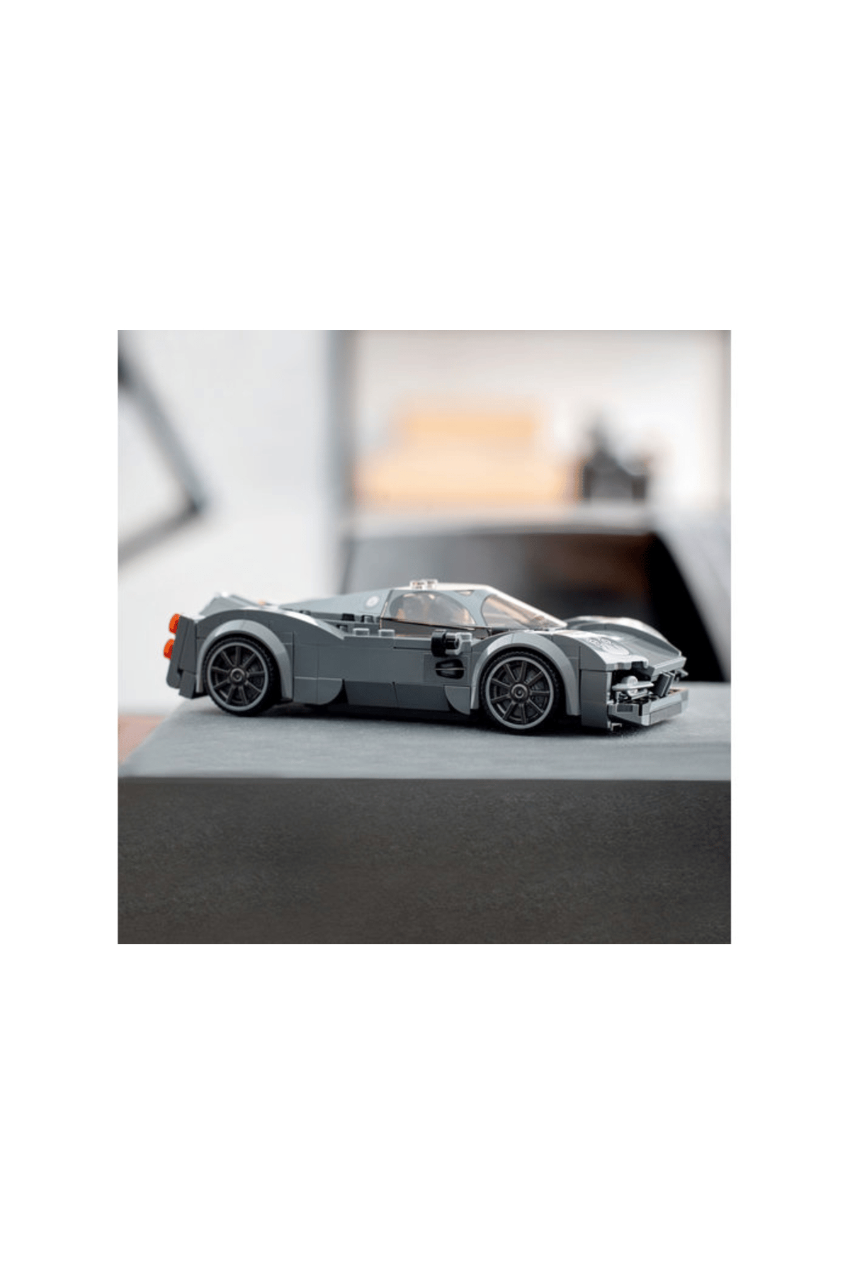 LEGO Speed Champions Pagani Utopia Seti - 249 Parça