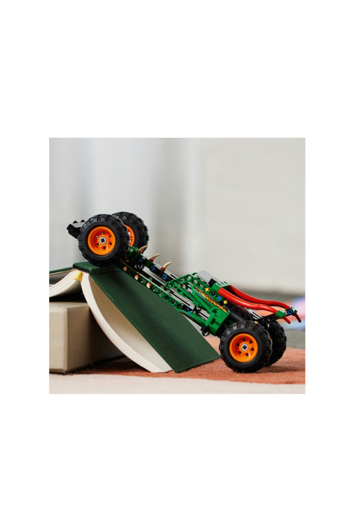 LEGO ® Technic Monster Jam™ Dragon™ 42149 - 7 Yaş ve Üzeri İçin Kamyon Yapım Seti(217 Parça)
