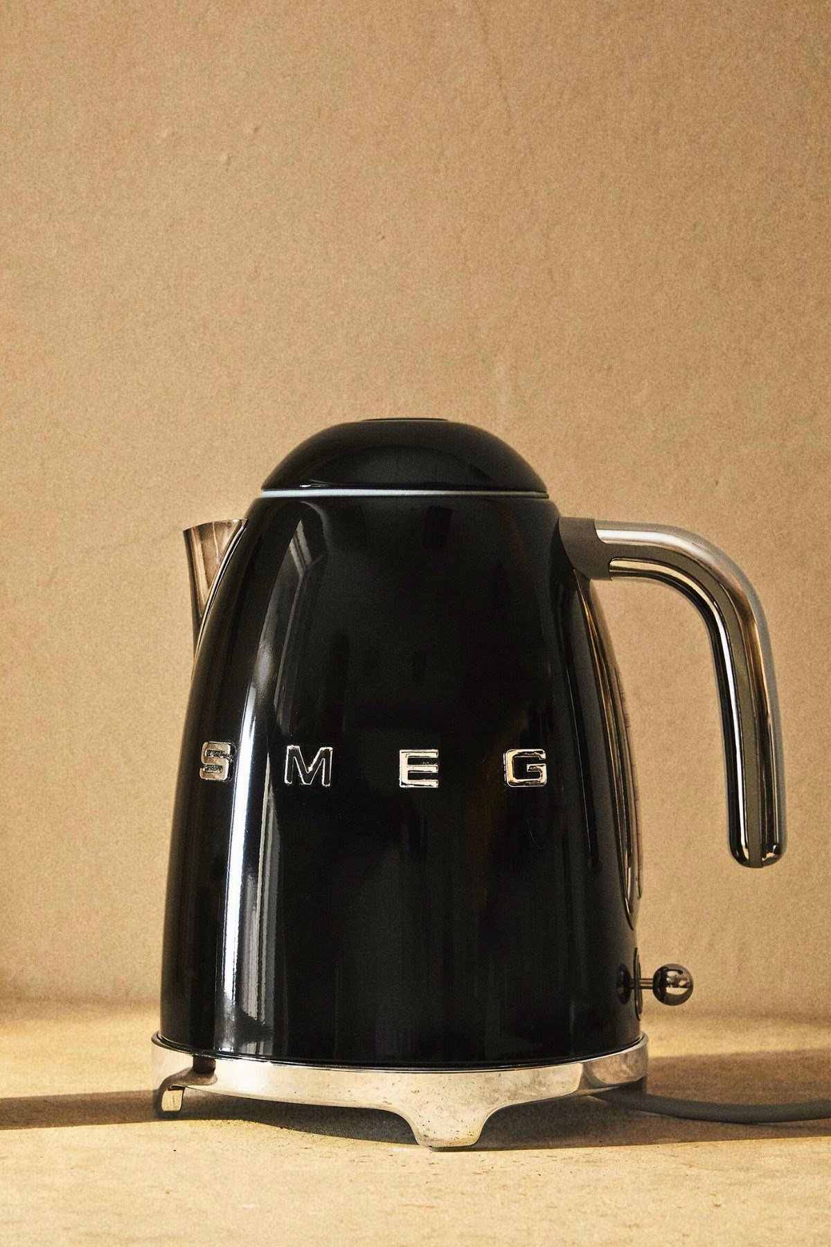 smeg-50s-style-retro-su-isitici-kettle-2a-a94.jpg