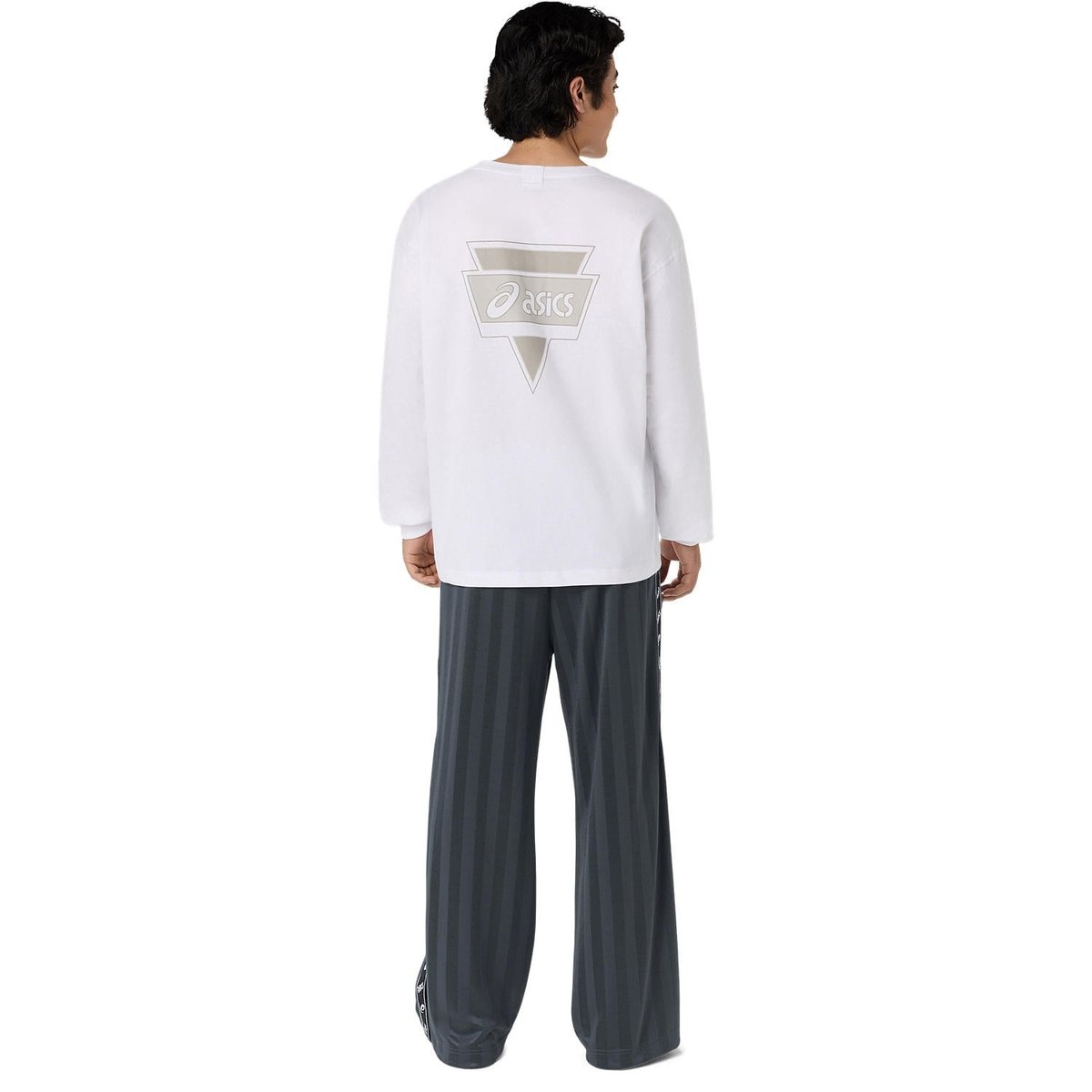 GRAPHIC LONG SLEEVE TEE