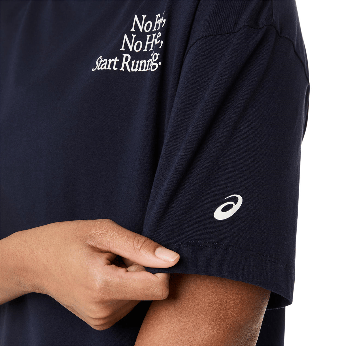 RUNNER MESSAGE GRAPHIC RELAXED TEE