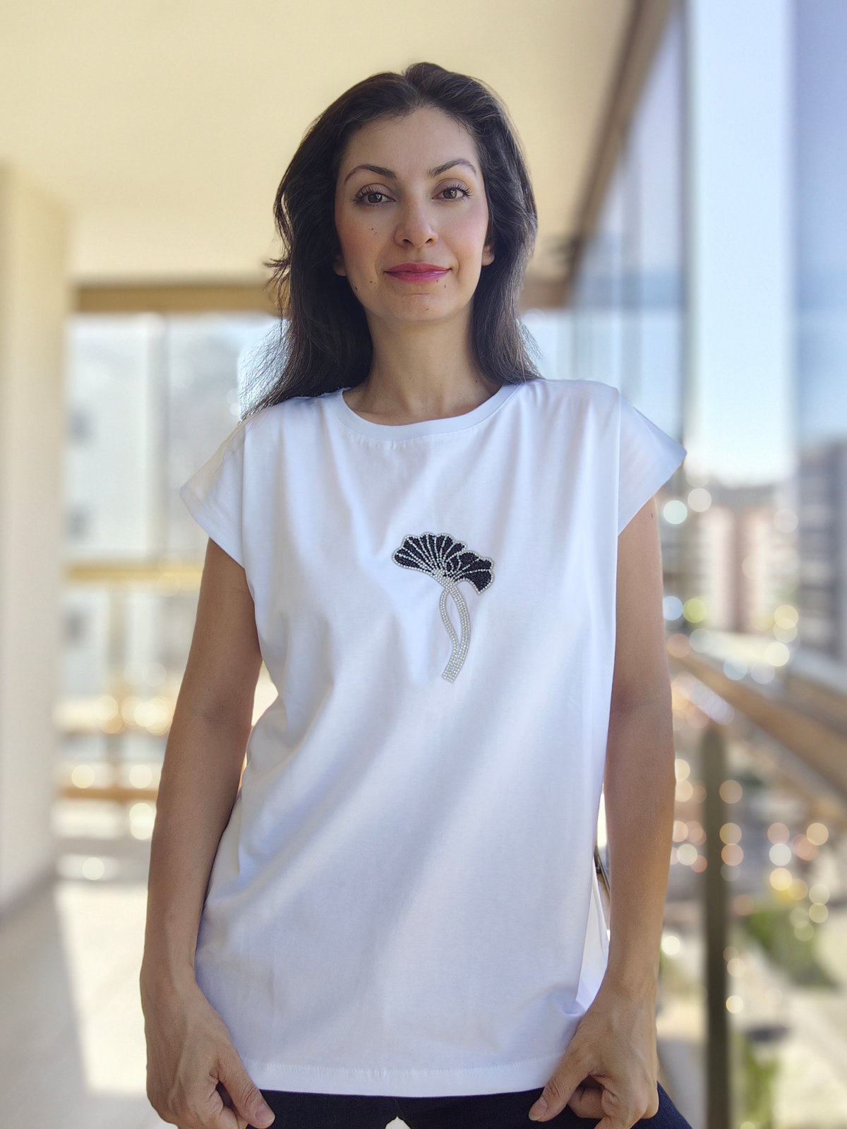 Taş Detaylı Tshirt Beyaz