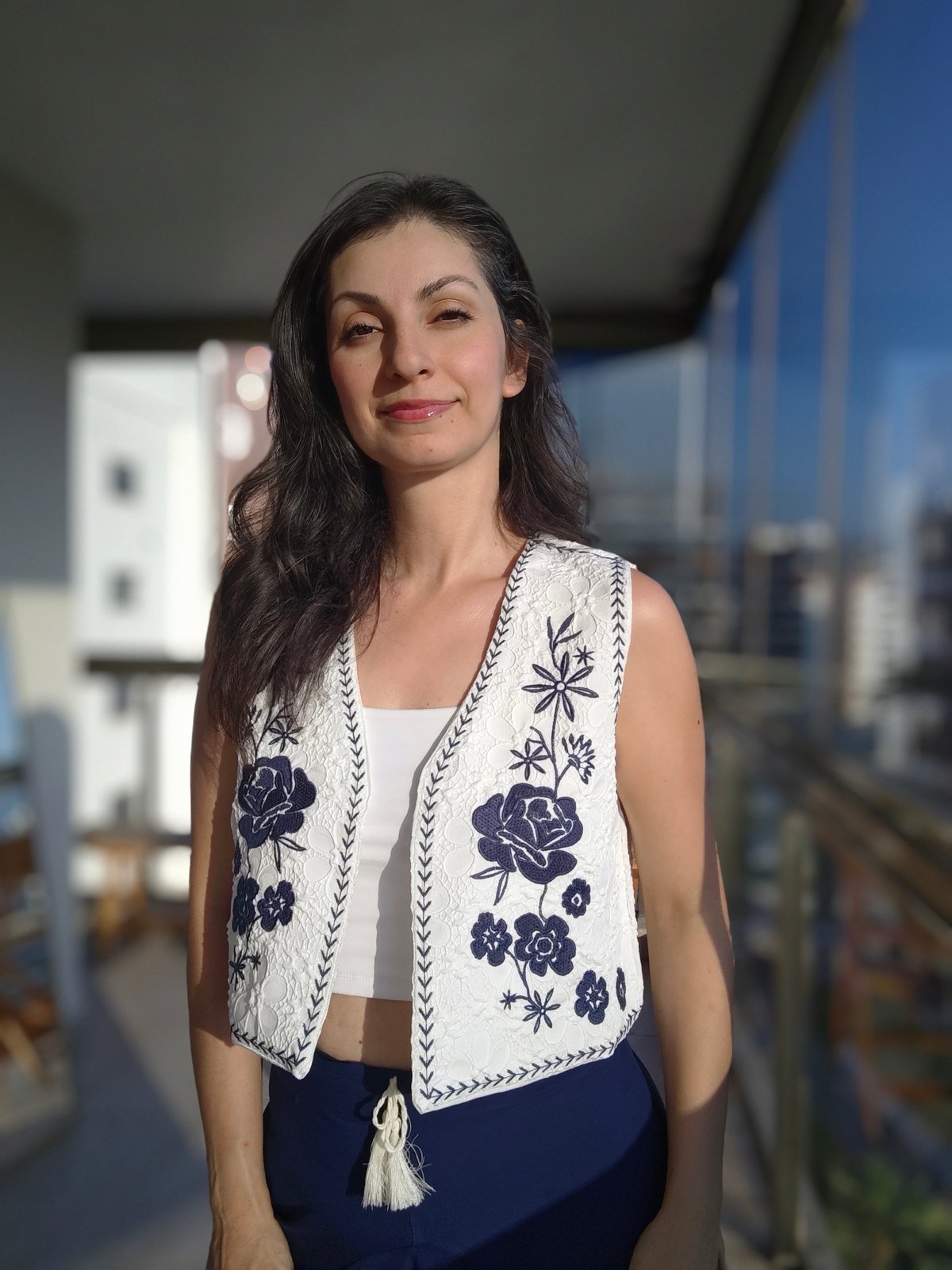 Siyah Nakışlı Yelek