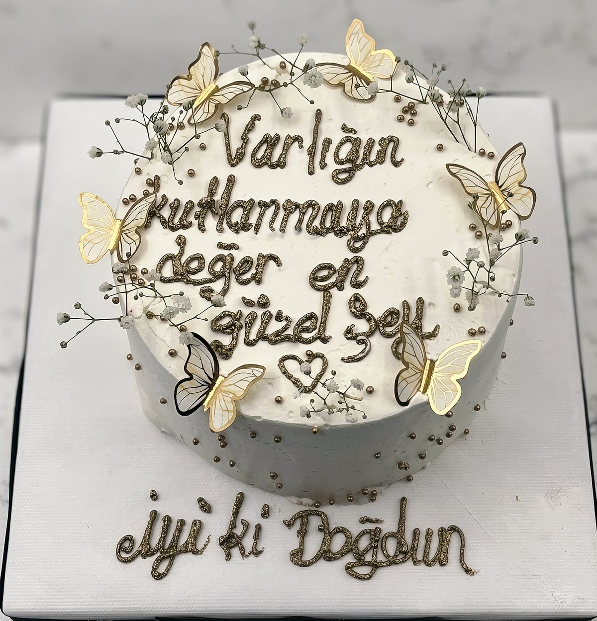 Altın Kelebek Yazılı Pasta