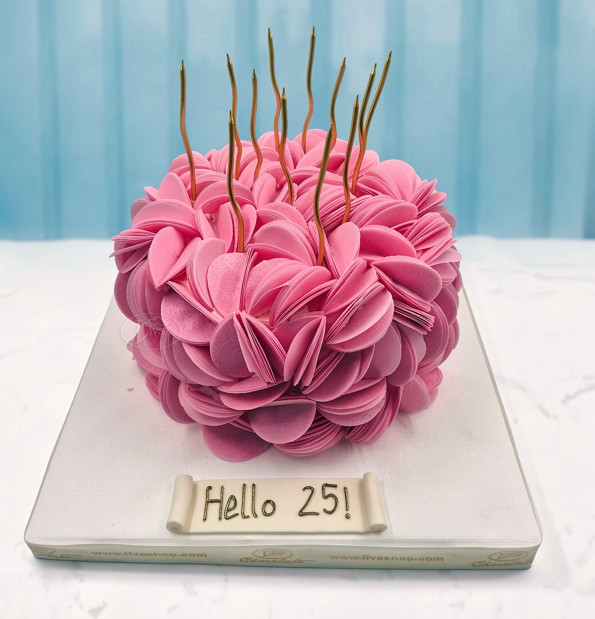 Altın Mumlu Pembe Buket Özel Pasta