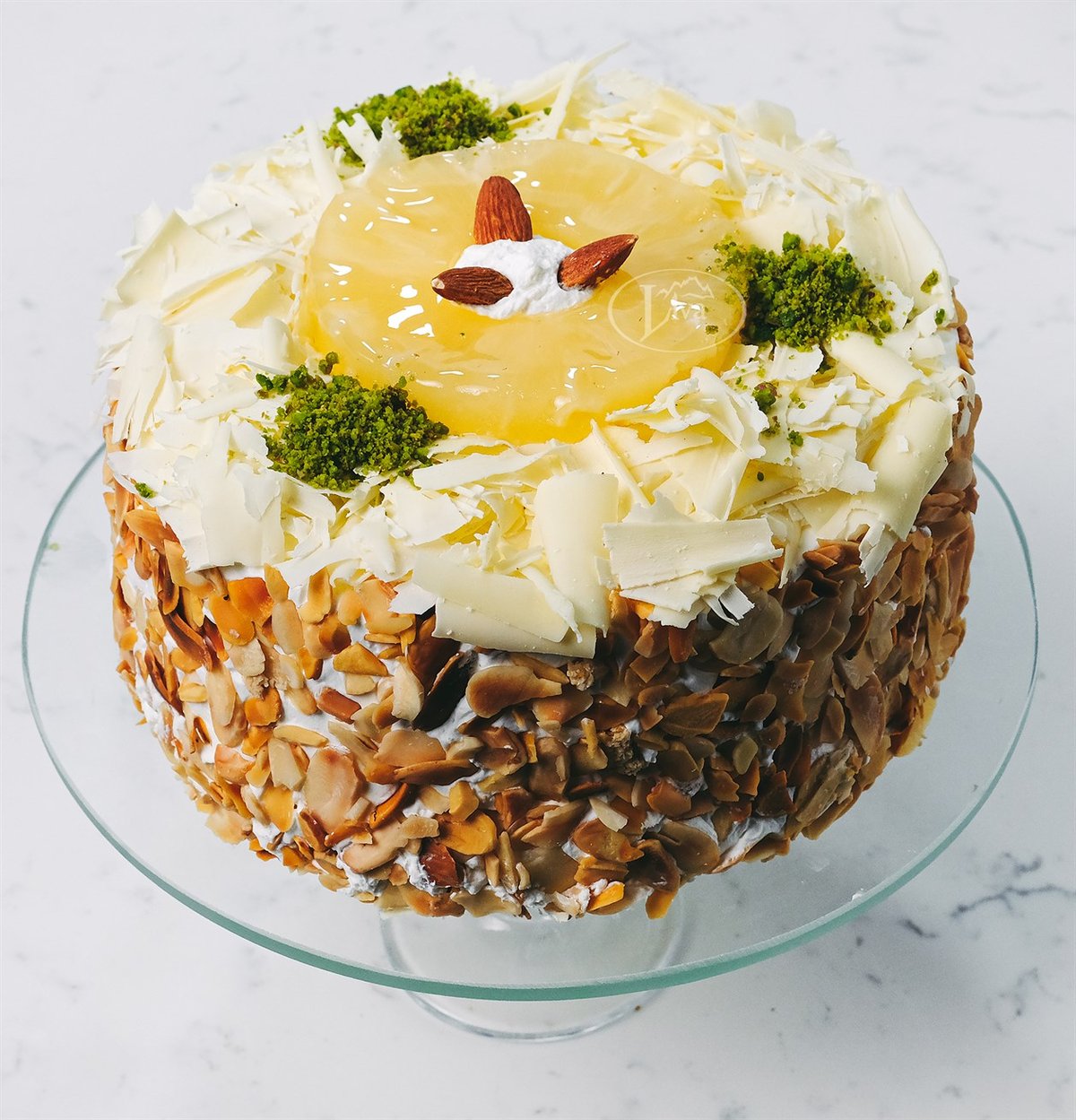 Ananaslı Bademli Pasta