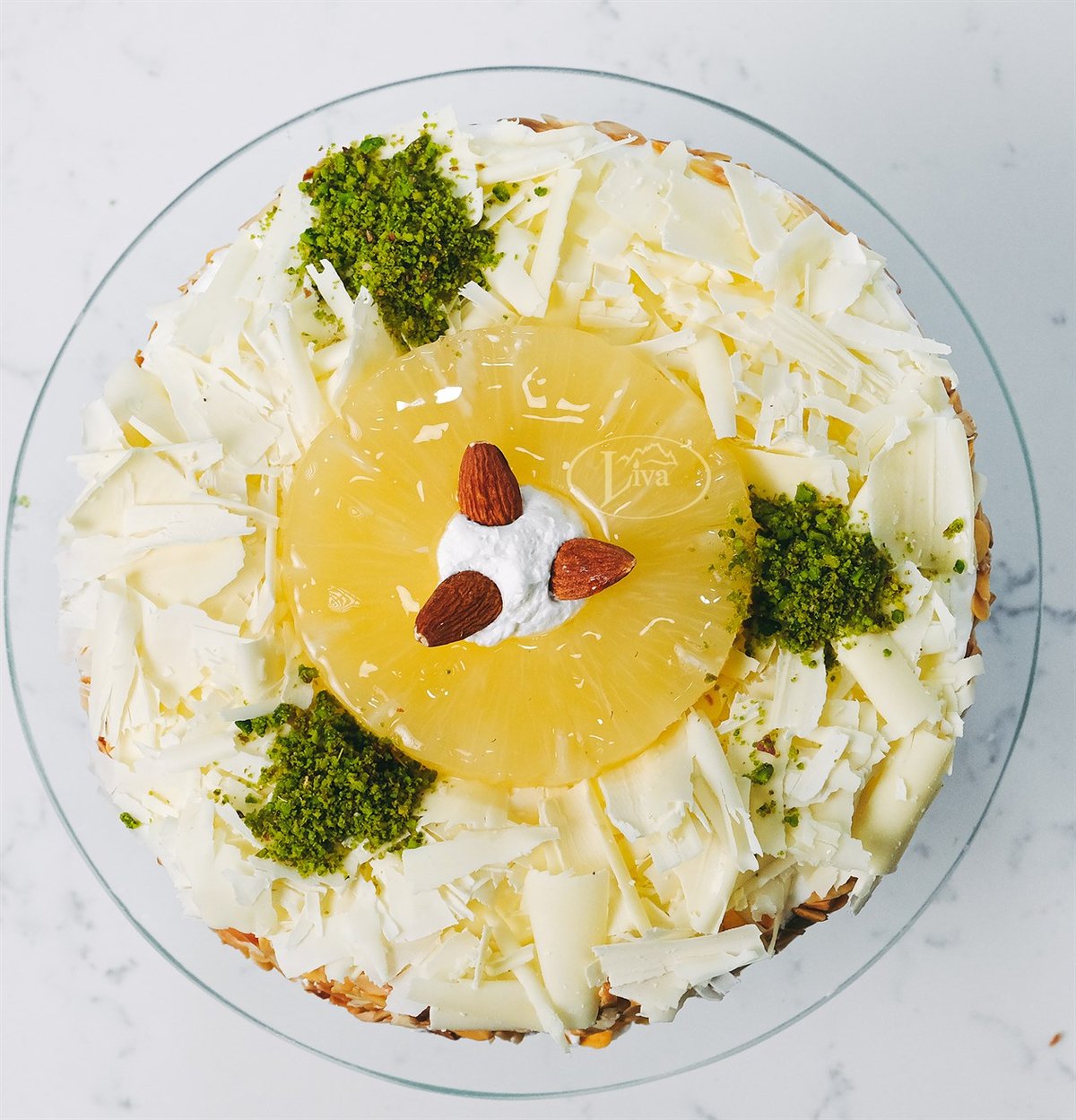 Ananaslı Bademli Pasta