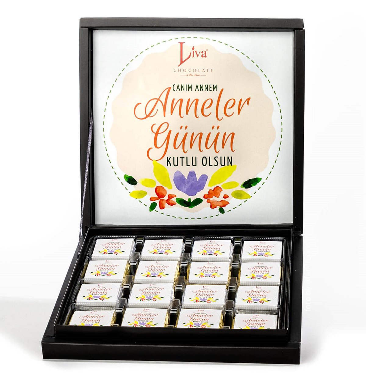 Anneler Günü Çiçek Sargılı Madlen 48'li Paket