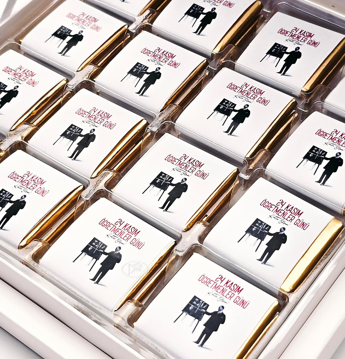 Atatürk Öğretmenler Günü Sargılı Madlen Çikolata 48'li Paket