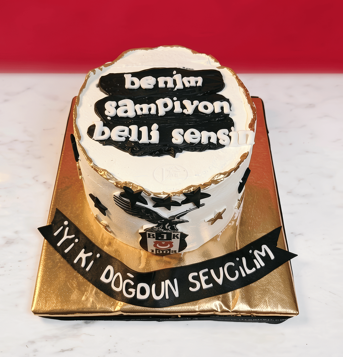 Benim Şampiyon Kara Kartal Pastası