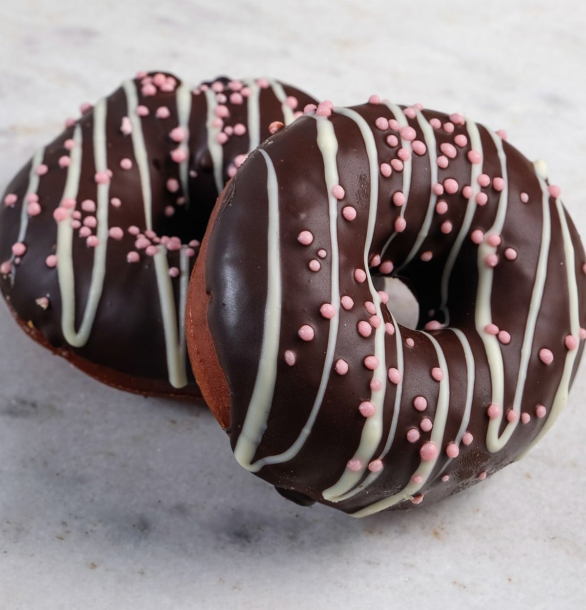 Çikolata Kaplı Sade Donut