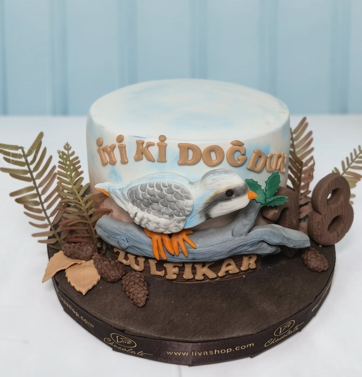 Daldaki Kuş Özel Pasta