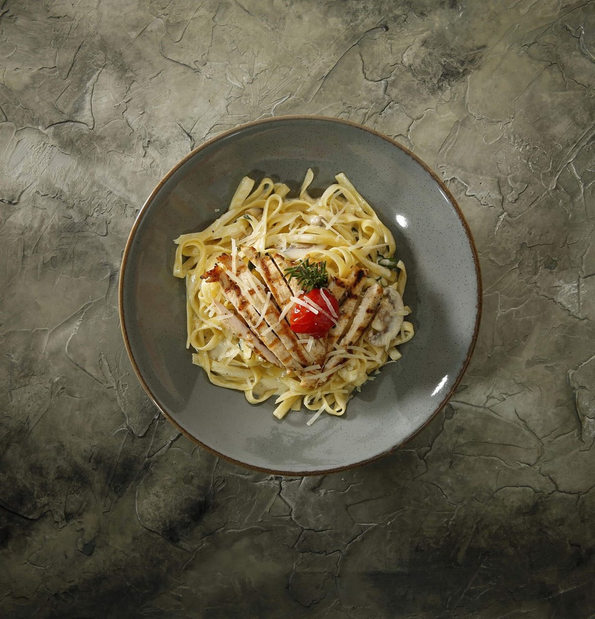 Fettuccine Alfredo