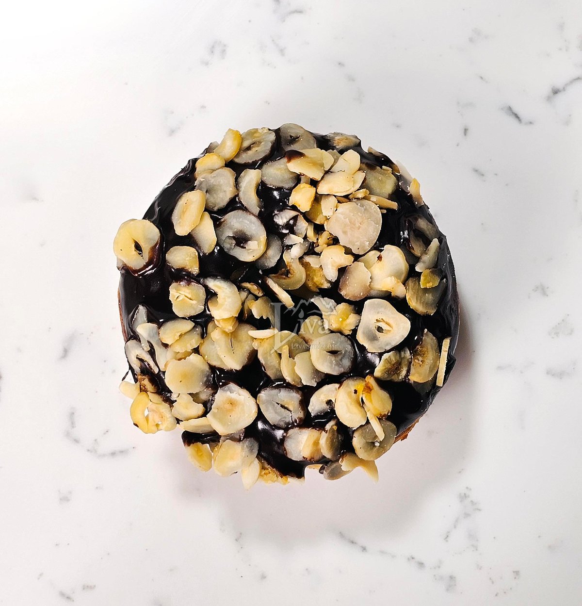 Fındıklı Bitter Çikolata Soslu Donut
