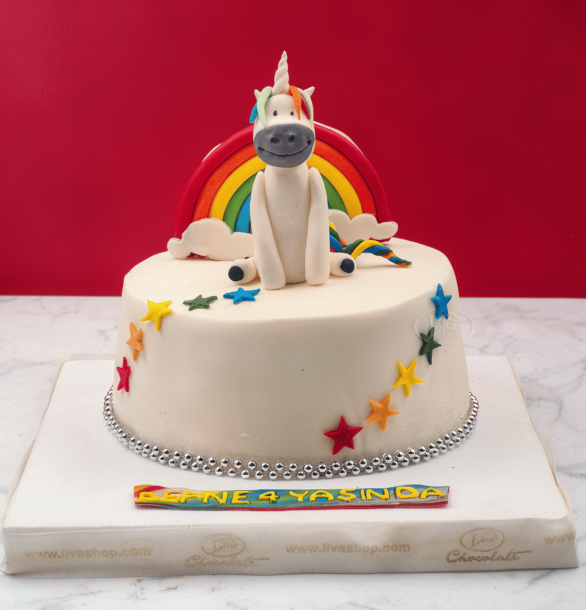 Gökkuşağı ve Sevimli Unicorn Özel Pasta