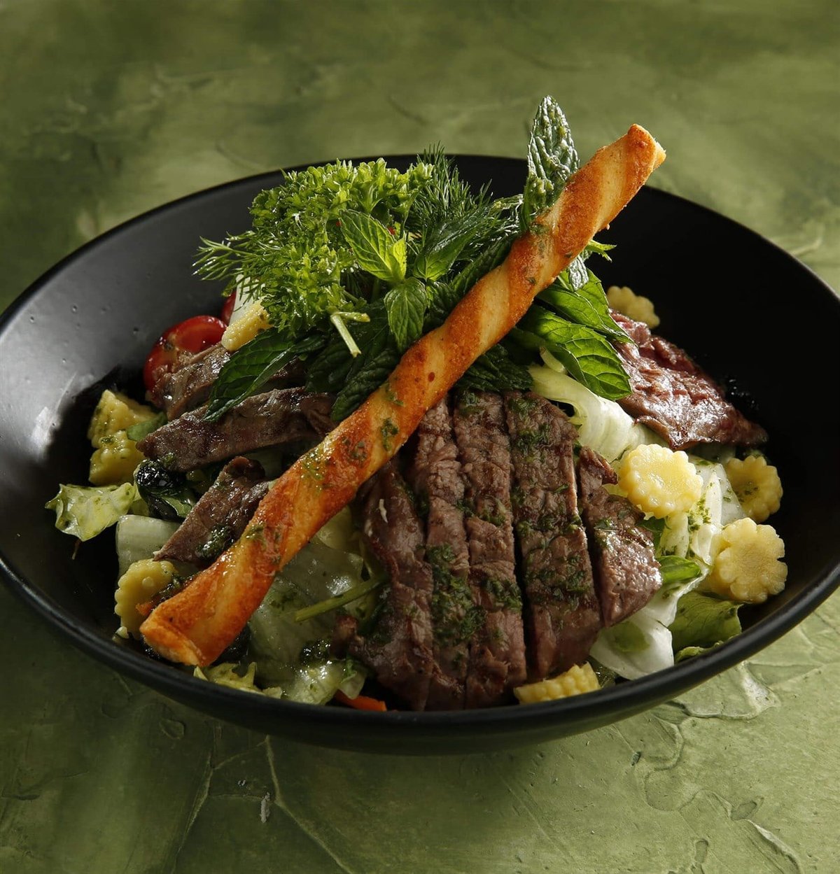 Izgara Biftekli Salata