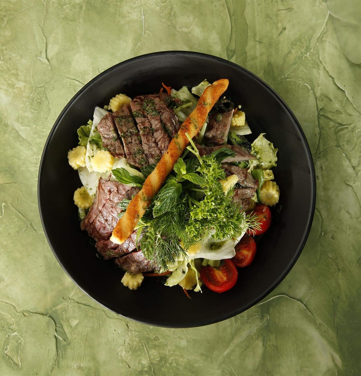 Izgara Biftekli Salata