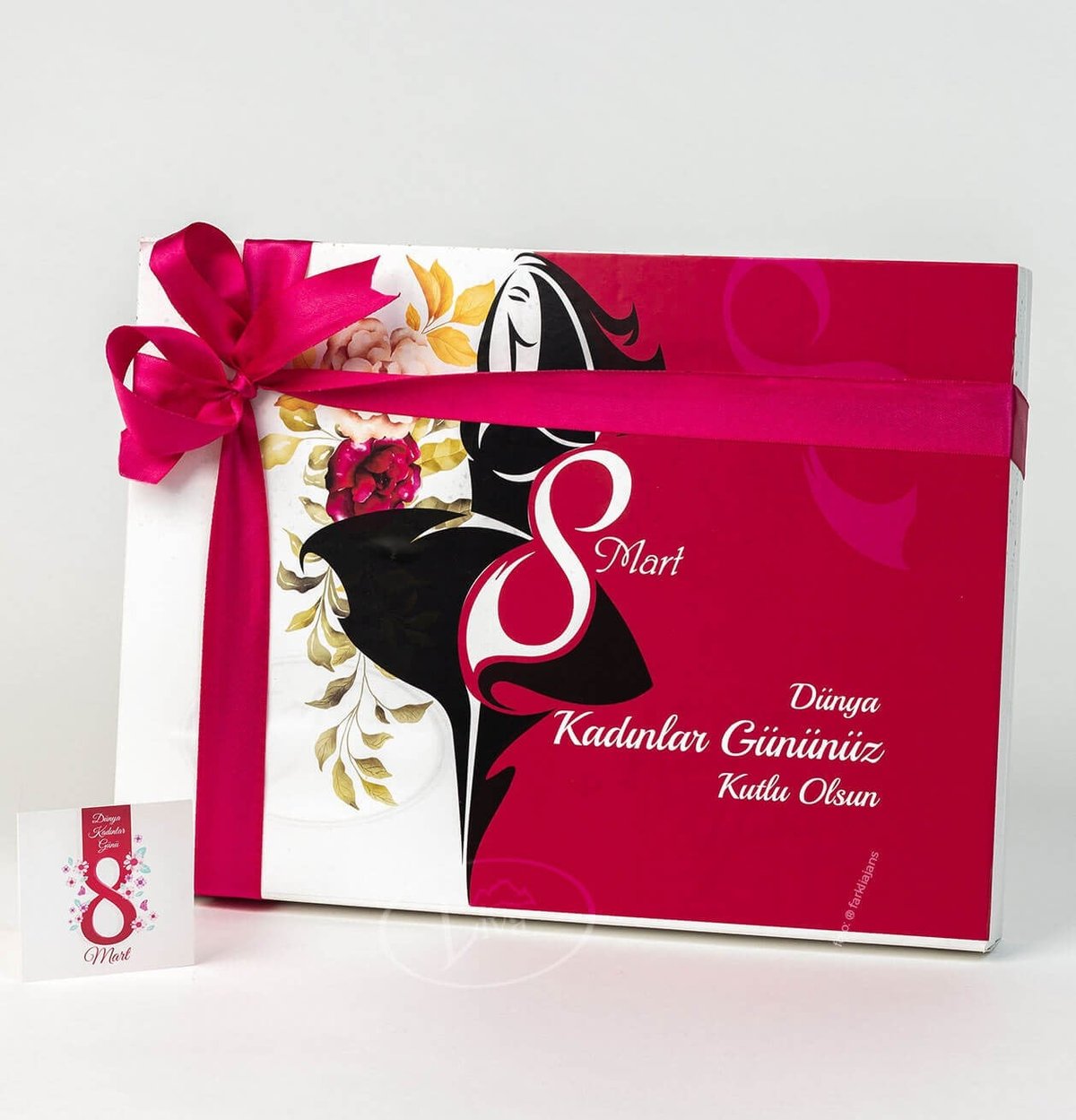 Kadınlar Günü Gül Sargılı Madlen 72'li Paket 