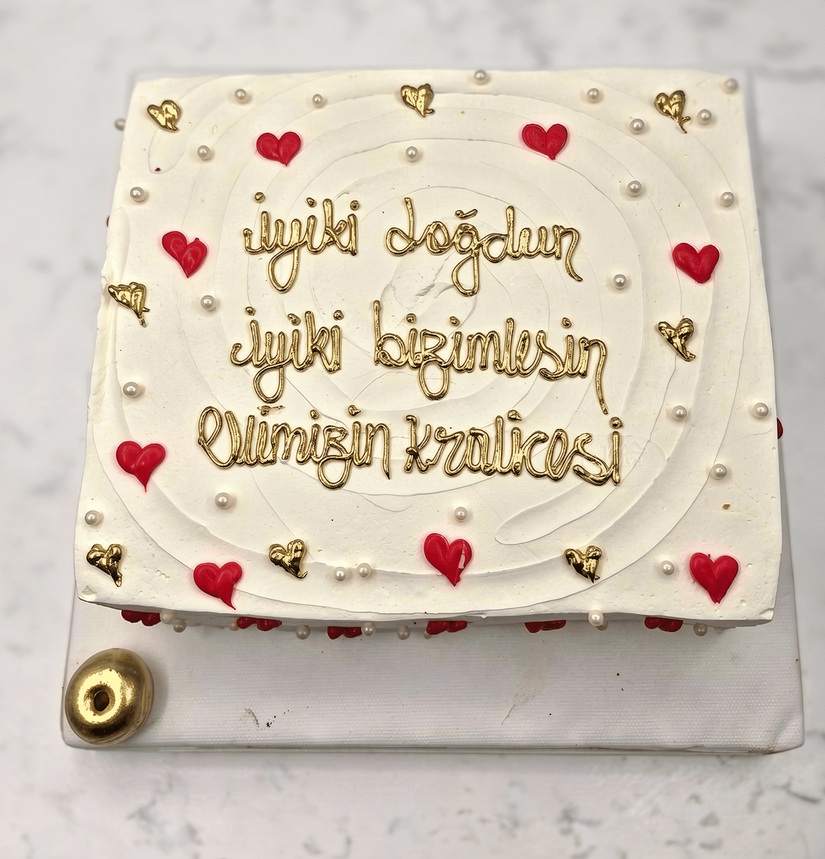 Kraliçenin Kalp Bahçesi Özel Pasta