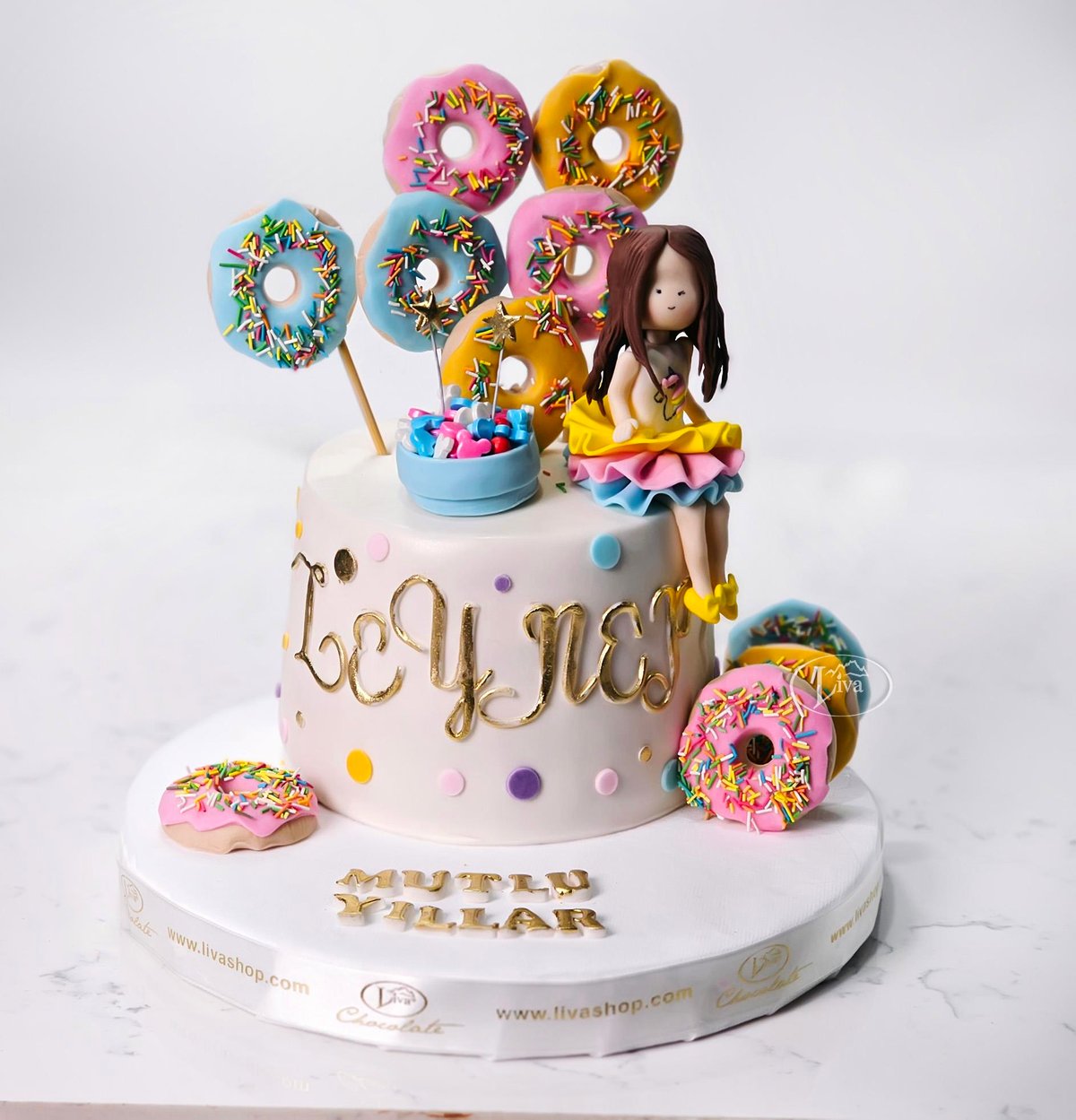 Liva Donut Rüyası Özel Pasta
