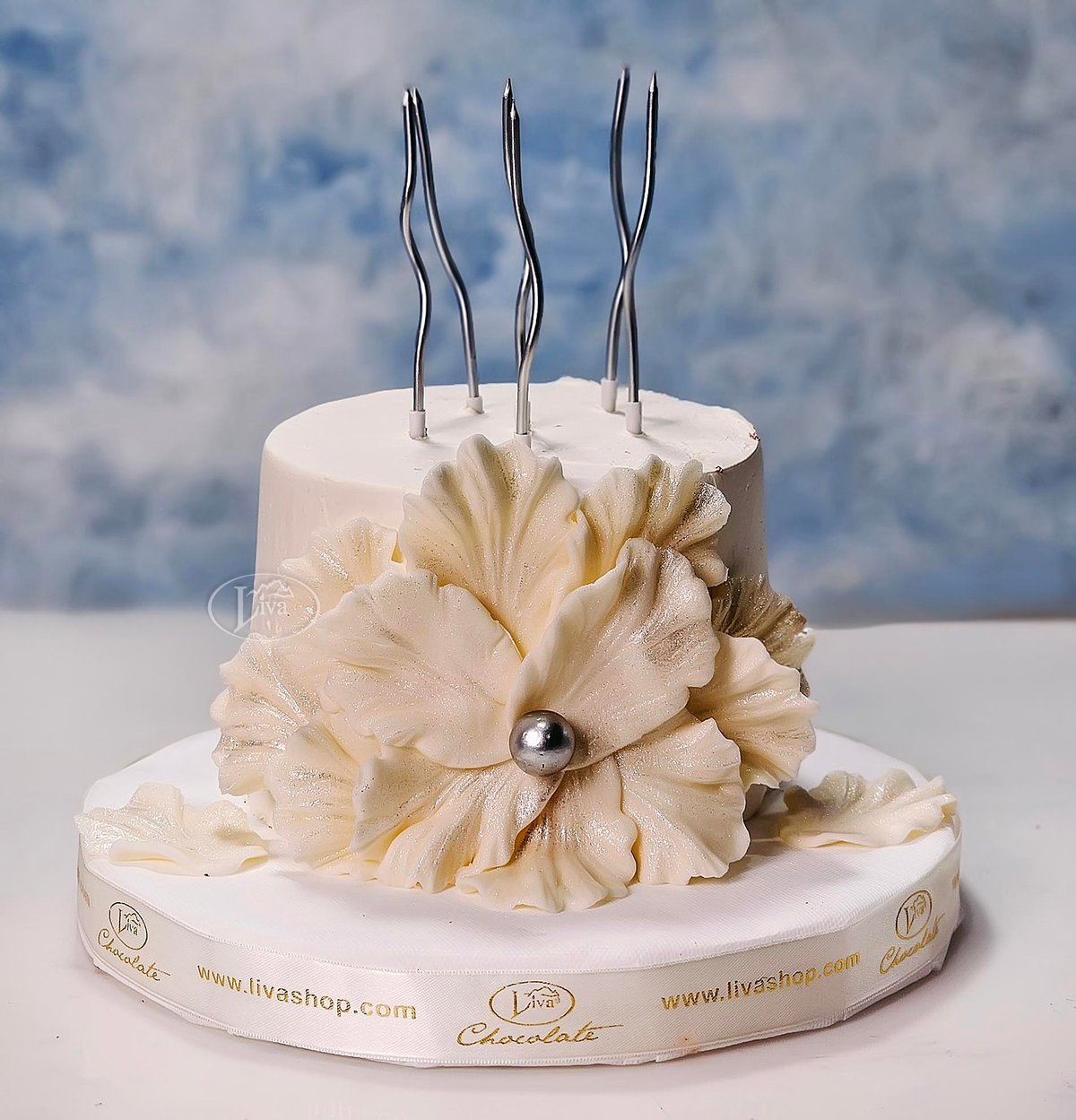 Liva Gümüş Çiçek Zarafet Pastası