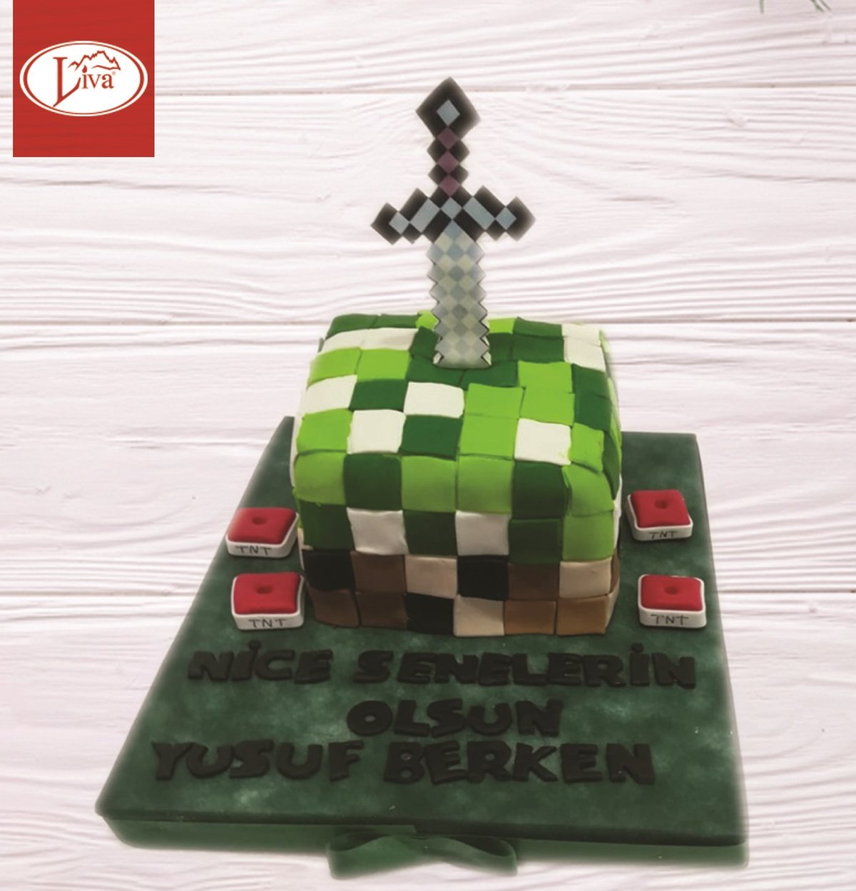 Liva Minecraft Kılıç Özel Pasta
