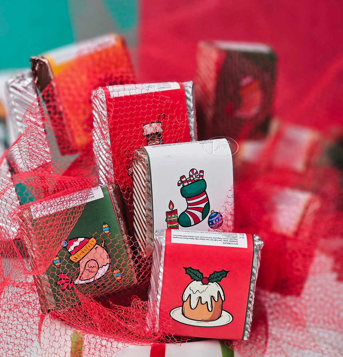 Liva Neşeli Noel Baba Çikolata Sunumu