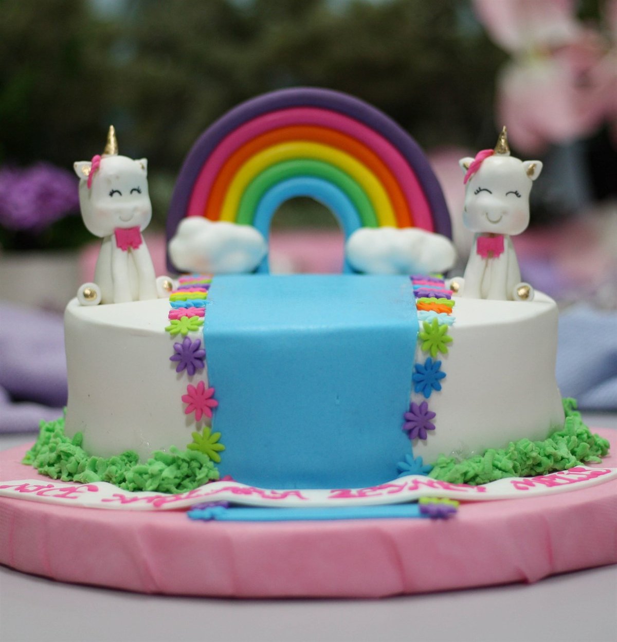Liva Şirin Pony Özel Pasta