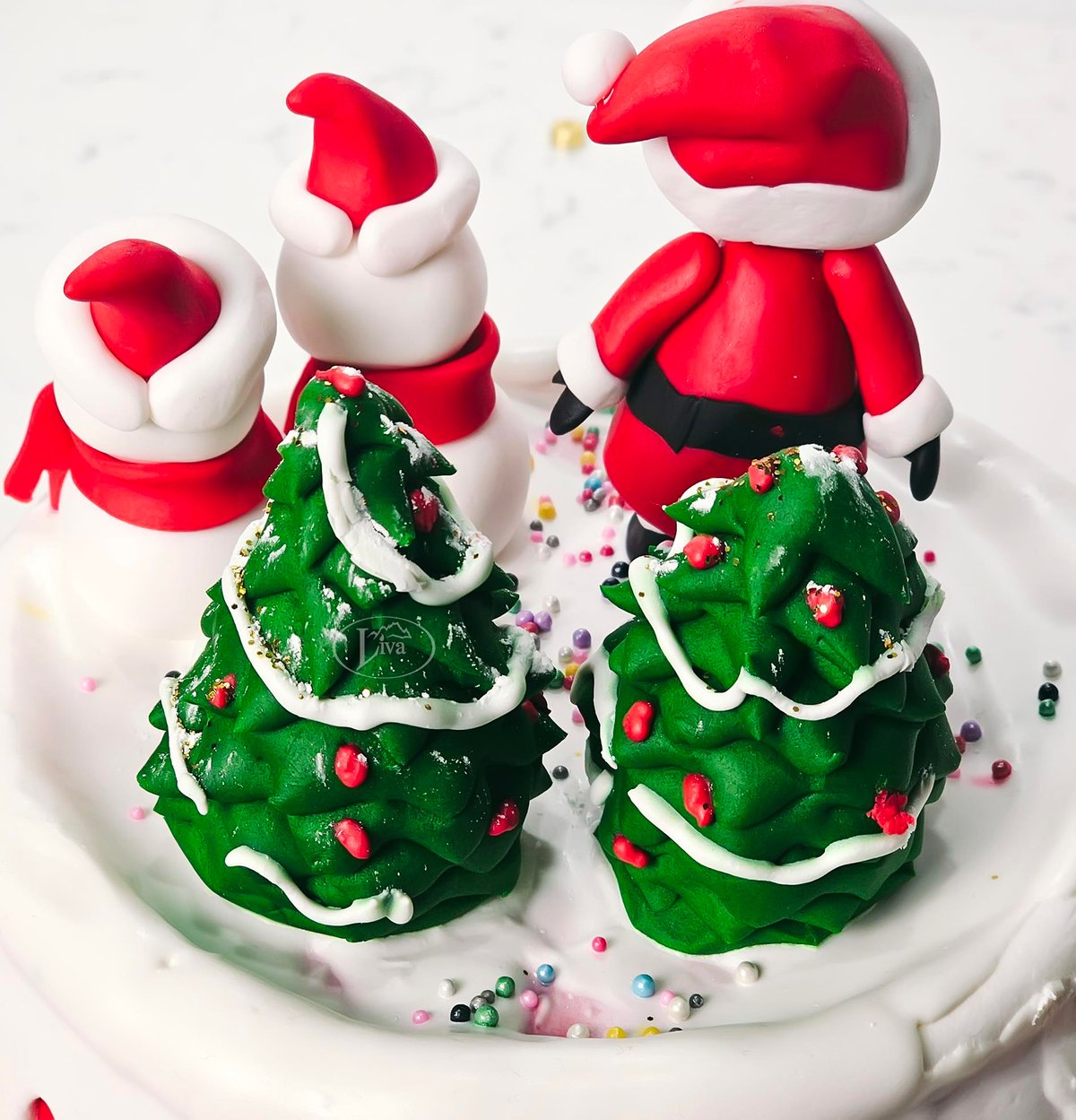 Liva Yılbaşı Noel Baba ve Kardan Adamlar Pasta