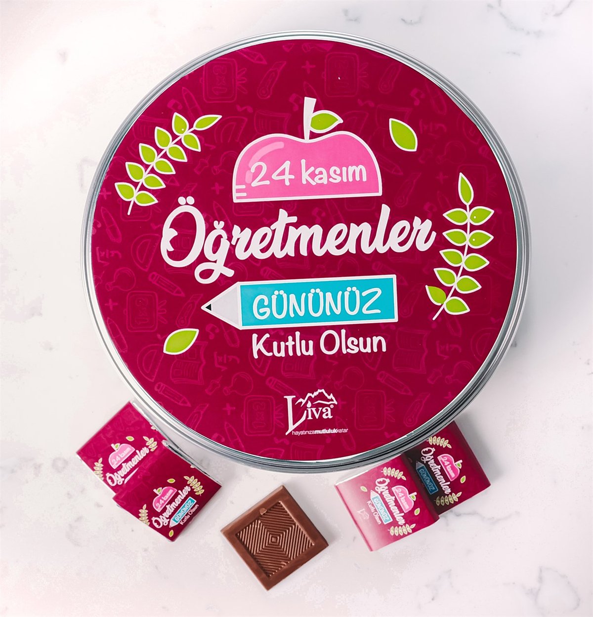 Metal Kutu Öğretmenler Günü Çikolatası Kırmızı Tasarım (80 Adet Napoliten Çikolata)