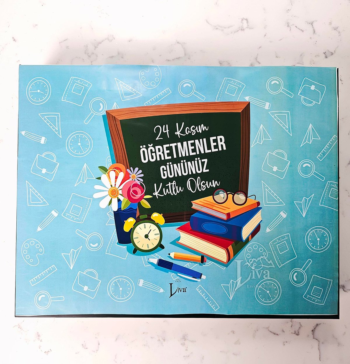 Öğretmenler Günü Kitaplı Tasarım Sargılı Madlen Çikolata 72'li Paket