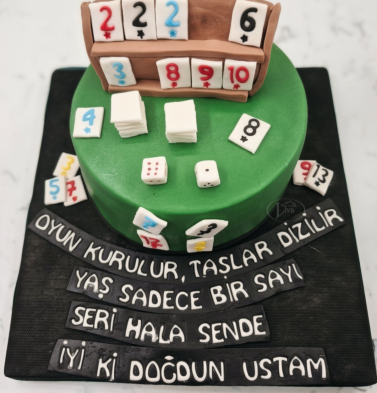 Okey Taşlı Yeşil Masa Özel Pasta