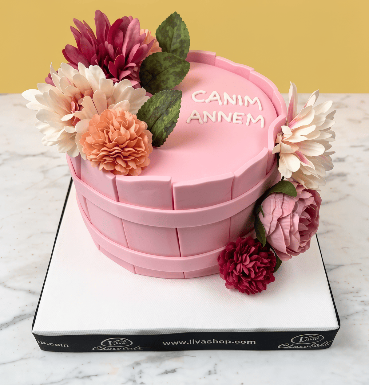 Pembe Annemin Çiçekleri Özel Pasta