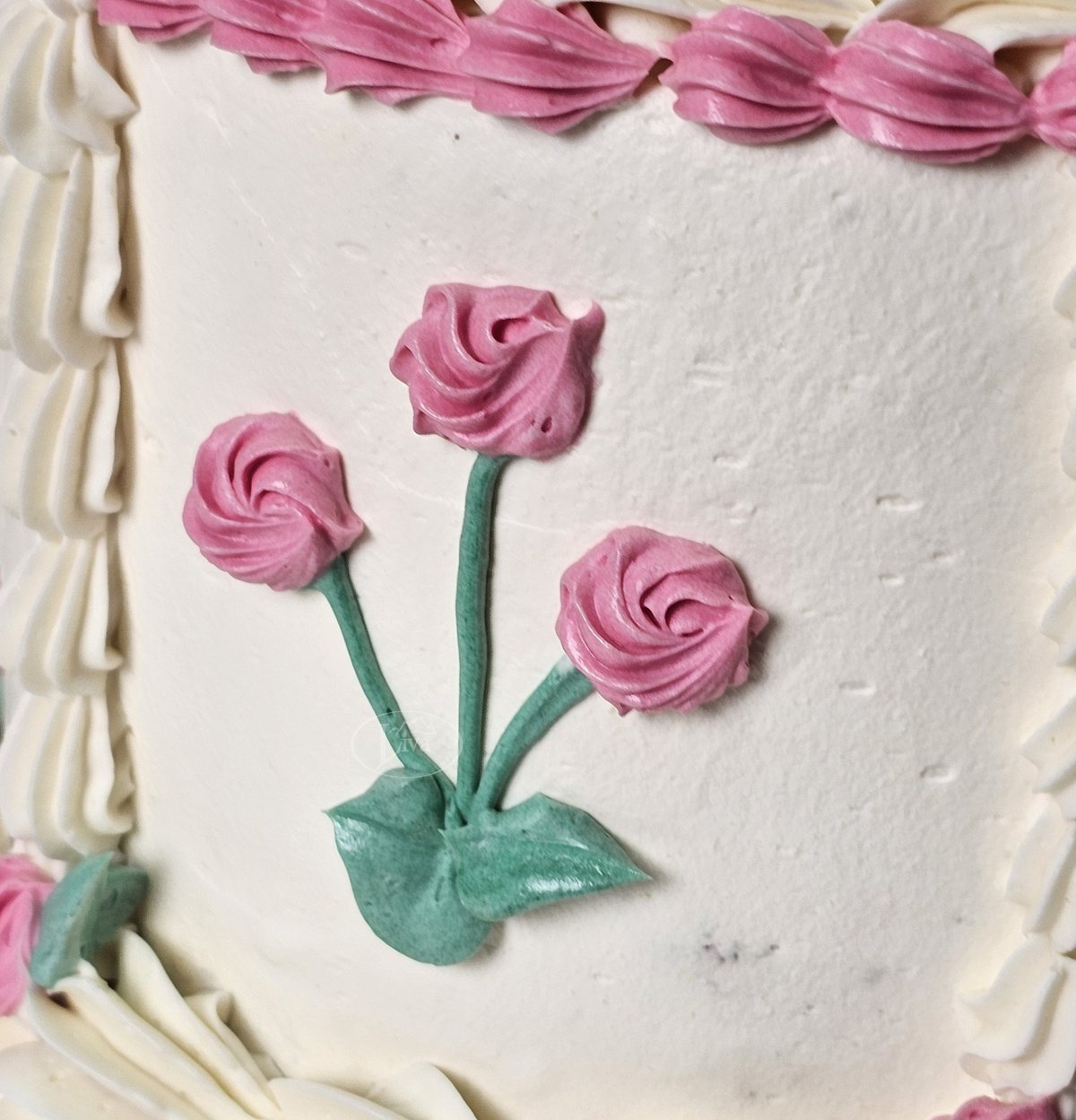 Pembe Çiçekli Buttercream Özel Pasta